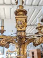 Six-light golden wood chandelier