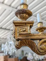 Six-light golden wood chandelier