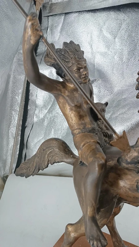 Grande sculpture en bronze représentant un Indien à cheval -Tommaso Campajola (1890 - 1968)
