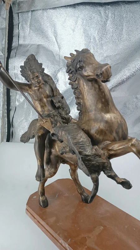 Grande sculpture en bronze représentant un Indien à cheval -Tommaso Campajola (1890 - 1968)