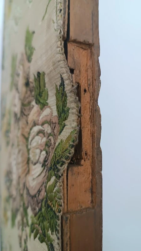 Portail de tabernacle ancien, ciboire, bois doré
