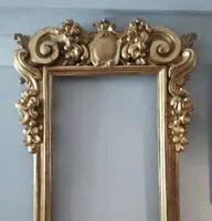Grand miroir en bois doré deuxième moitié du XVIIIe siècle Italie