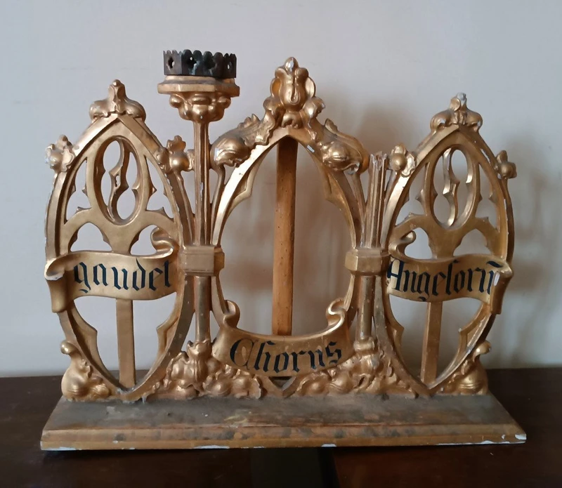 Triptych Gilded wood neo-gothic altar candlesticks