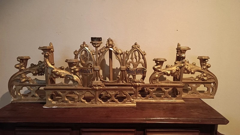 Triptych Gilded wood neo-gothic altar candlesticks