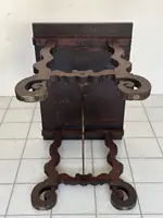 Walnut fratino table. Spain 17th century