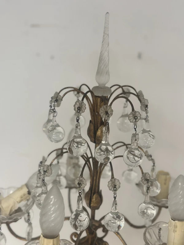 Chevalet porte-lampe en bois sculpté et doré. Lombardie 19ème siècle