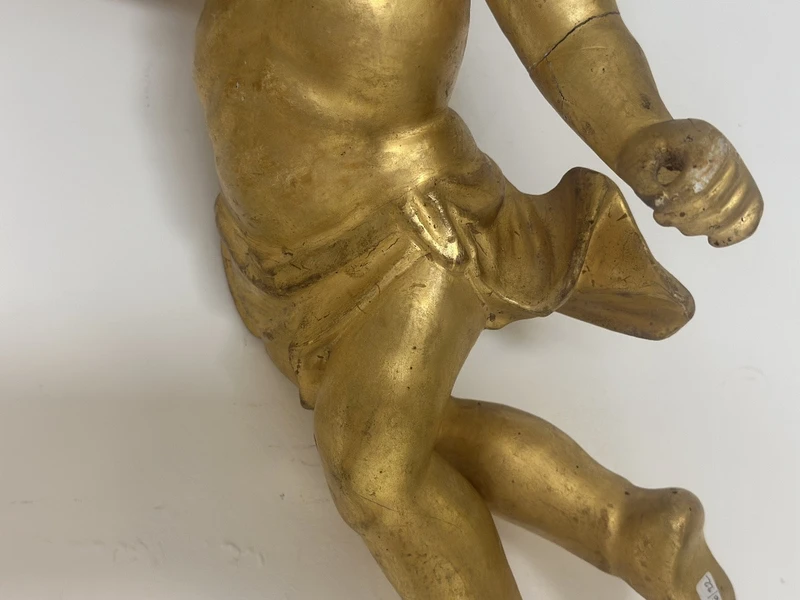 Paire d'anges en bois doré . Lombardie début 18ème siècle