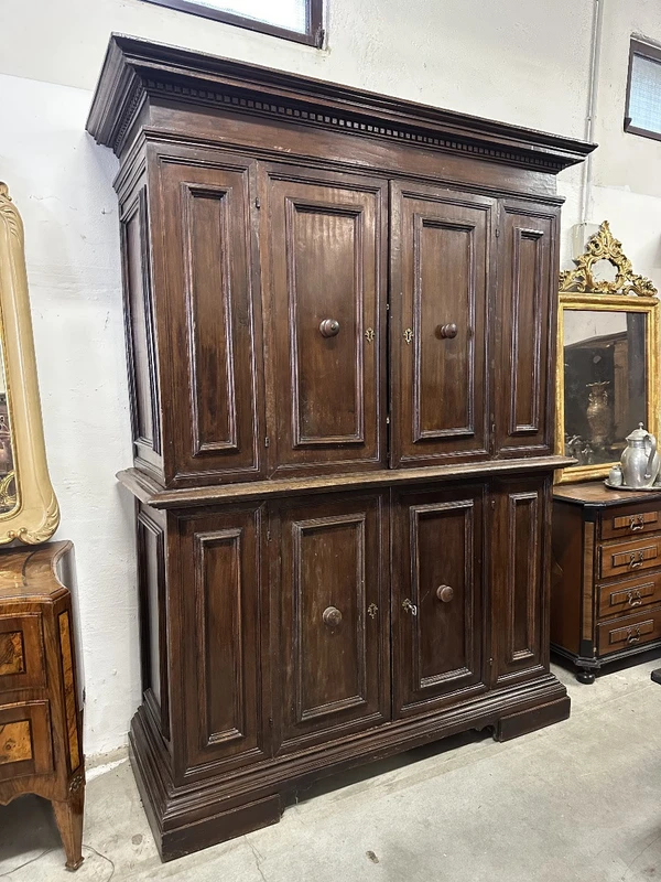 Buffet à double corps . Emilia Modena Bologna première moitié du 17ème siècle