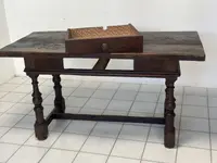 Bolognese walnut spool table . 17th century