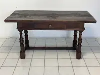 Bolognese walnut spool table . 17th century