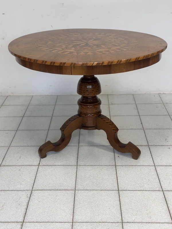Inlaid table . Rolo mid 19th century