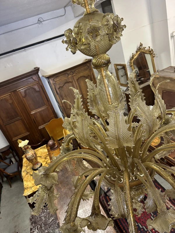 Lustre en verre de Murano. Barovier & Toso Début du 20e siècle. 154 x 124.