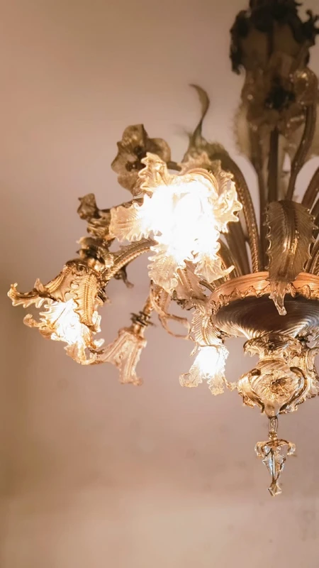Lustre en verre de Murano. Barovier & Toso Début du 20e siècle. 154 x 124.