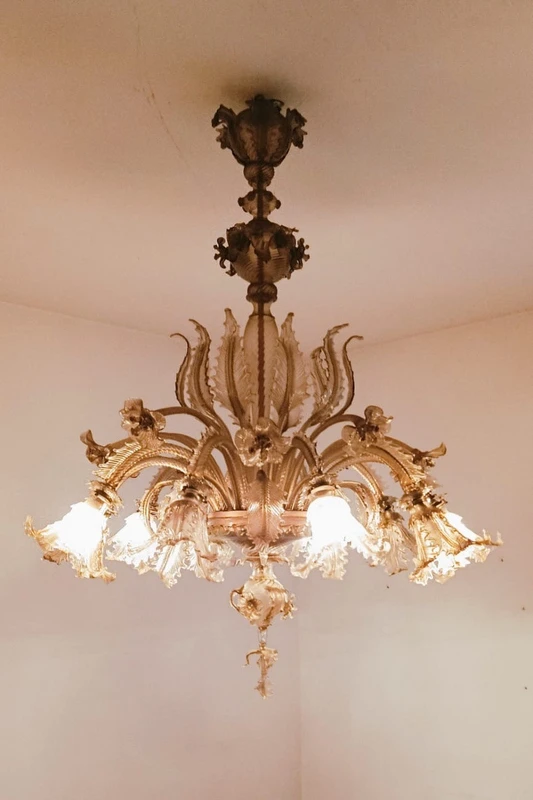 Lustre en verre de Murano. Barovier & Toso Début du 20e siècle. 154 x 124.