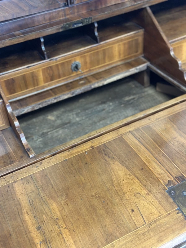 Trumeau lastronato in carrubo . Venezia Luigi XIV primi 700