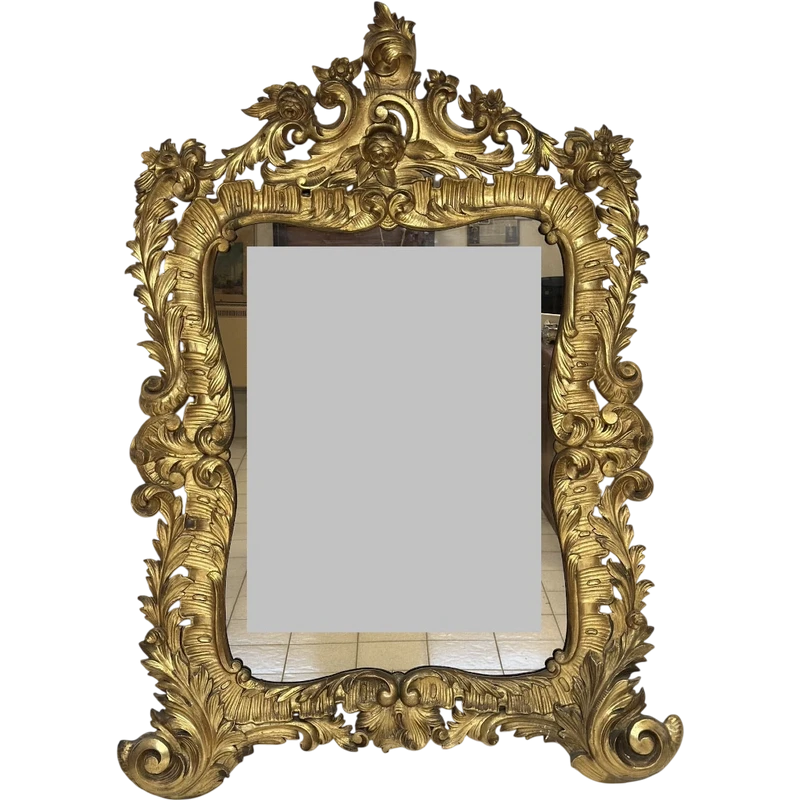 Specchiera con cornice in legno intagliato e dorato. Lombardia XVIII secolo