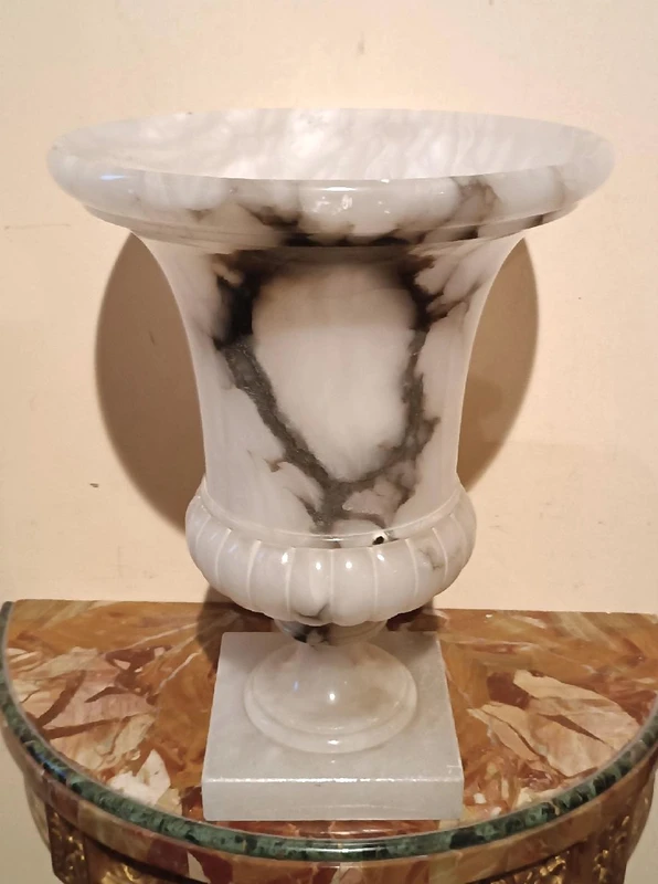 Medici alabaster crater vase first half of 900s