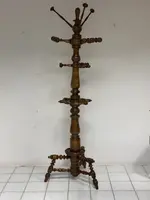 Porte-bobine en noyer, 19e siècle.