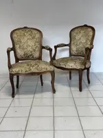 Paire de fauteuils Louis Philippe en noyer. XIXème siècle