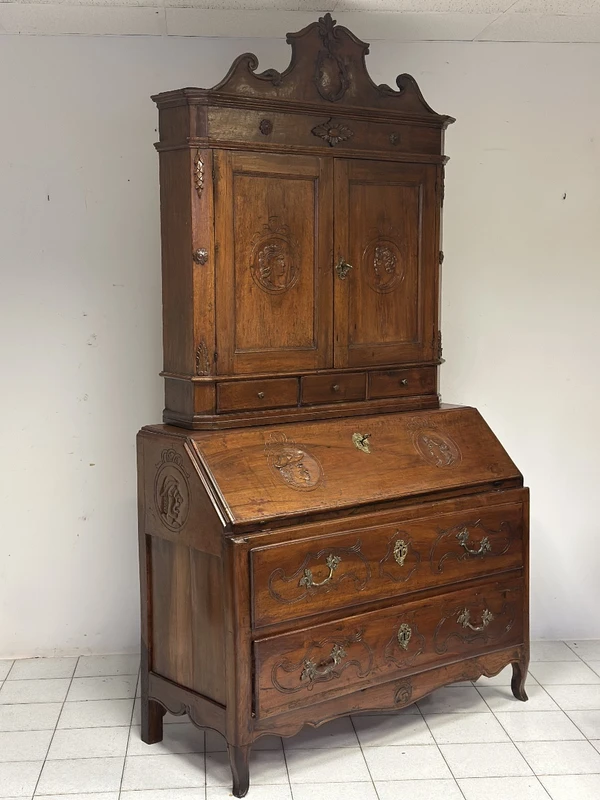 Walnut trumeau . Emilia Parma Louis XV.