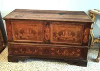 Mobile wedding chest inlaid 18th century Southern Italy
