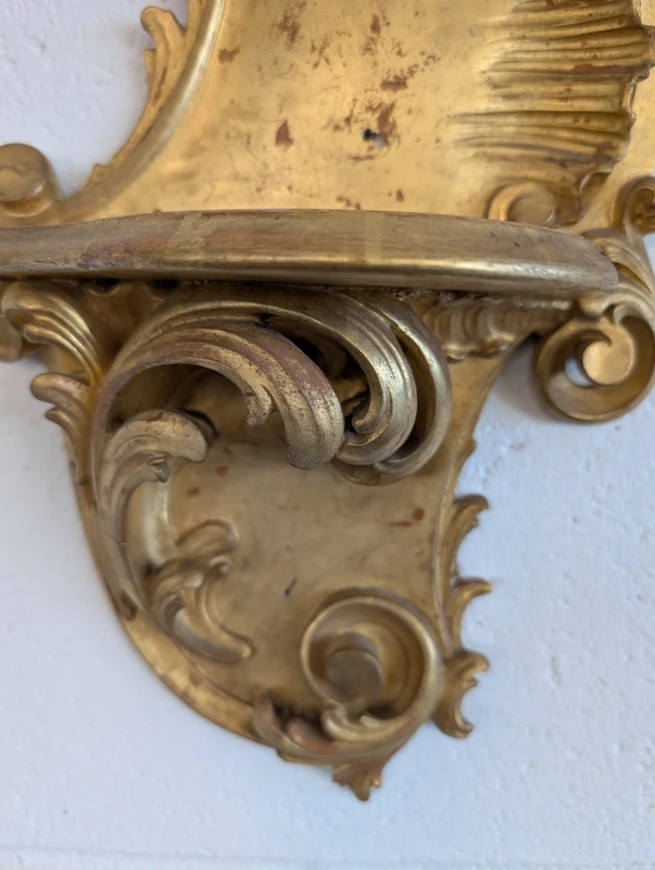 Genoese shelf in carved and gilded wood Genoa, late 19th century