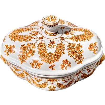 Majolica soup tureen. Decorated with floral motifs and festoons with masked sockets.Moustiers