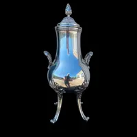 Samovar en bronze argenté avec anses en couronnes de feuilles et motifs végétaux art nouveau
