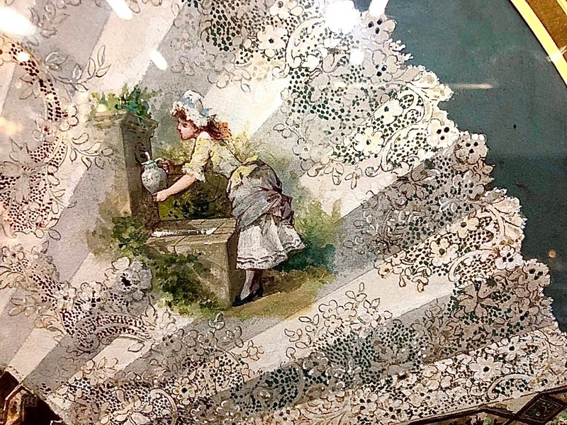 Tempera painting on cardboard depicting a fan with gallant scenes