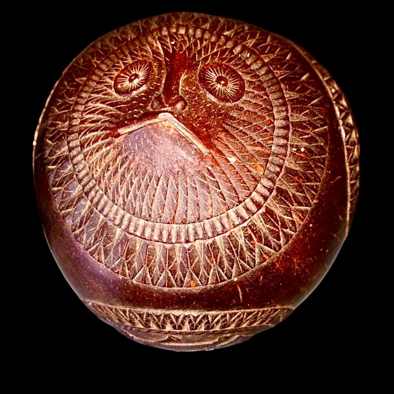 Engraved coconut powder box.