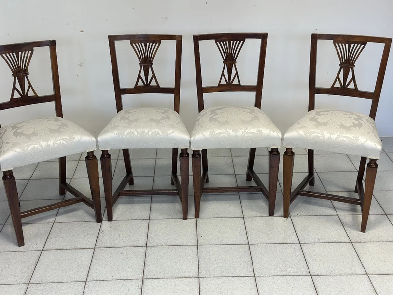 Group of four Louis XVI chairs . Modena late 1700s.
