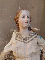 STATUE ANTIQUE DE LA SAINTE TÊTE EN TERRE CUITE ET YEUX DE VERRE - NAPLES 18E SIÈCLE