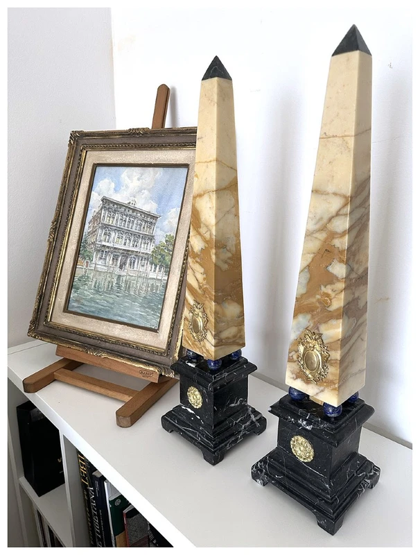 Pair of marble obelisks, Rome, first half of the 20th century