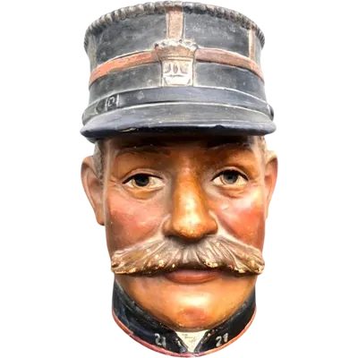 Snuff box made of earthenware depicting gendarme.France.