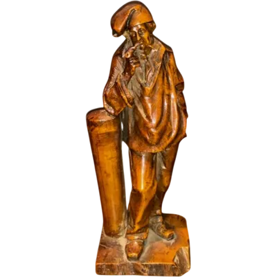Boxwood sculpture depicting male figure