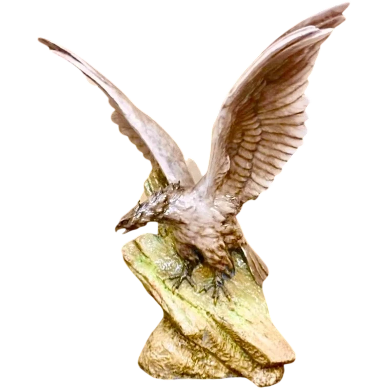 Grande sculpture en céramique représentant un aigle.Guido Cacciapuoti.