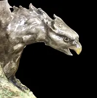 Grande sculpture en céramique représentant un aigle.Guido Cacciapuoti.