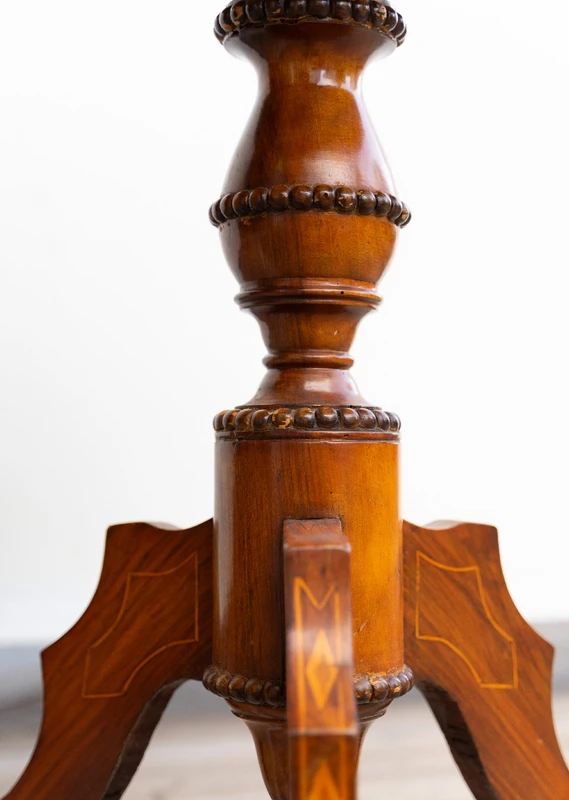 Walnut and maple octagonal coffee table from the 1800s