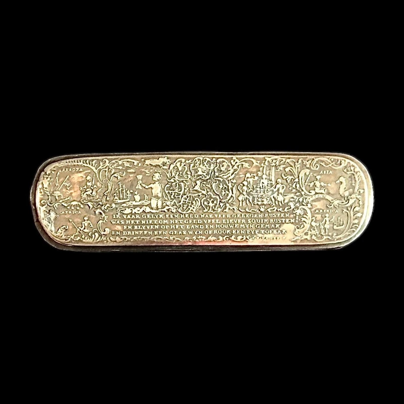 Brass snuff box engraved with hunting scenes