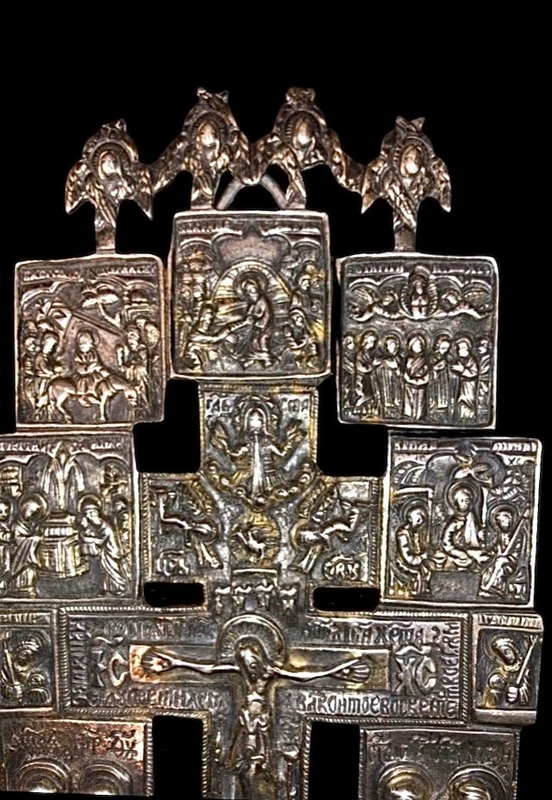 Icône grecque-byzantine en argent ajouré représentant des épisodes bibliques.
