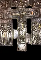 Icône grecque-byzantine en argent ajouré représentant des épisodes bibliques.