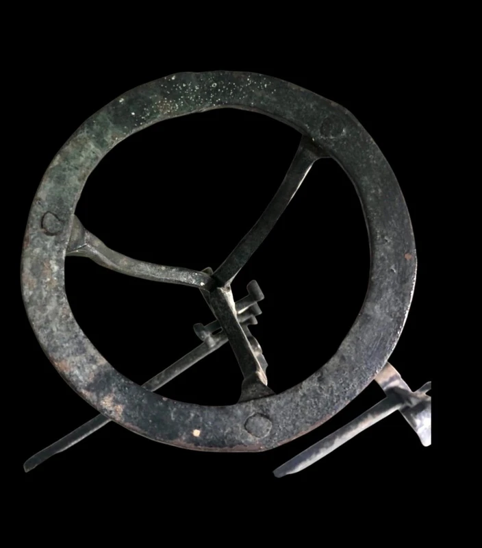 Paire de lancettes en fer forgé, Italie.