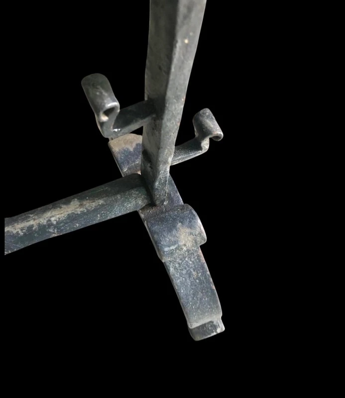 Paire de lancettes en fer forgé, Italie.
