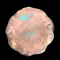 Tabatière en terre cuite représentant une citrouille en forme de tête de Méphistophélès souriant
