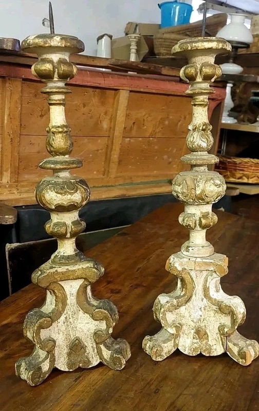 Paire de chandeliers baroques Louis XIV de la fin du XVIIe siècle
