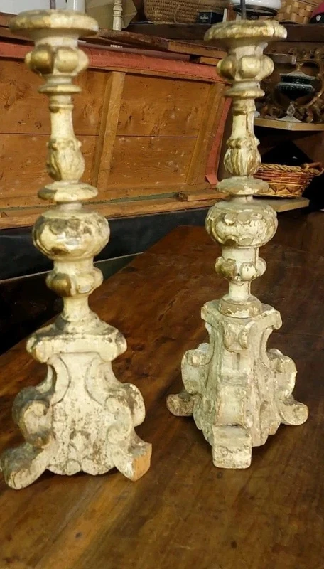 Paire de chandeliers baroques Louis XIV de la fin du XVIIe siècle