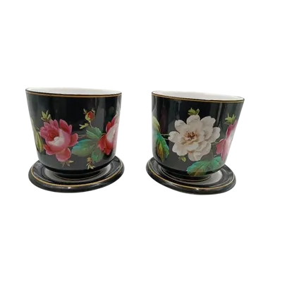 Pair of cashpot vases ,Ginori porcelain second half 19th century