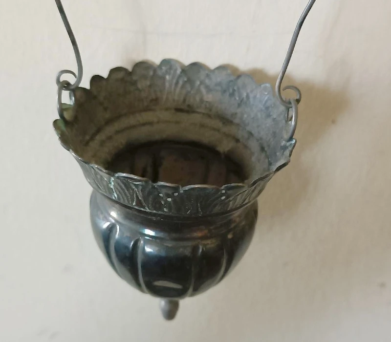 Artisanat italien du 19e siècle. Bénitier en argent avec bassin amovible.