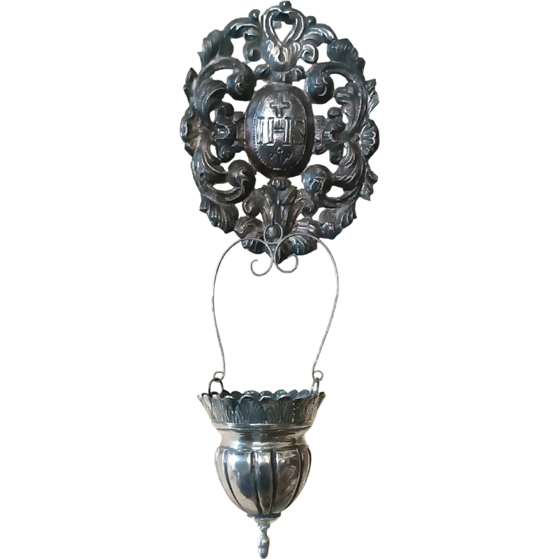 Artigianato italiano del XIX secolo. acquasantiera in argento con bacinella rimovibile.