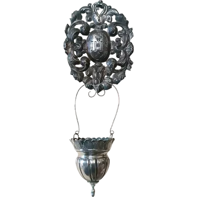 19th century Italian craftsmanship. silver stoup with removable basin.